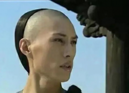 靳东整容前后照片,揭秘明星颜值蜕变之路
