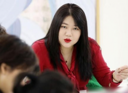 娱乐吃瓜酱00后工作,娱乐吃瓜酱的职场成长记