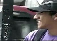 男的搞笑露胸,男星搞笑露胸，笑料百出引网友热议